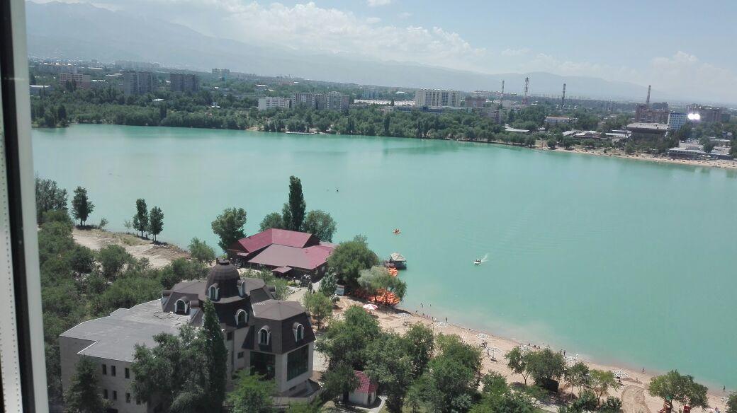 Apartment On Tole Bi Almaty Esterno foto